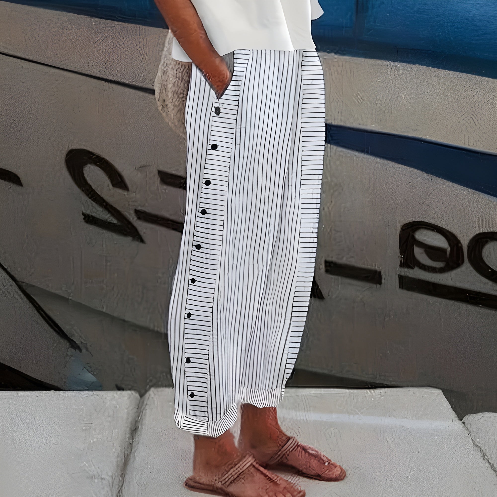 SHIRLEY | STRIPED BUTTON-DETAIL TROUSERS